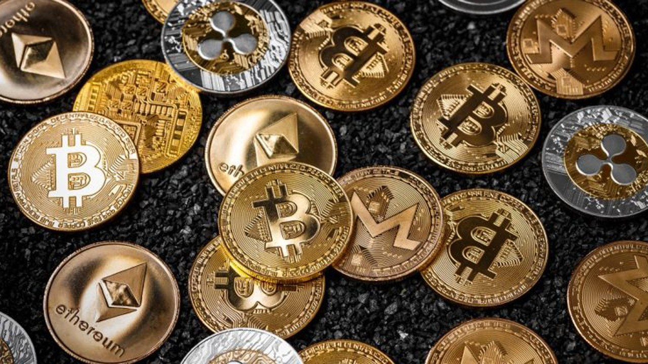 bitcoin-yeni-rekorlara-yukselirken-diger-kriptolar-hareketleniyor